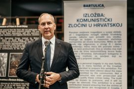 U ŠIROKOM BRIJEGU OTVORENA IZLOŽBA »KRAJ II. SVJ. RATA I ZLOČINI KOMUNIZMA«